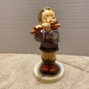 Goebel Hummel Collectors Club “Morning Concert” #447 Figurine